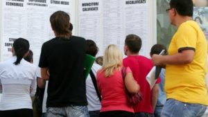 Noi concedieri colective în Arad. Se închide un centru comercial