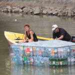 Lansarea la apa a podului din PET-uri