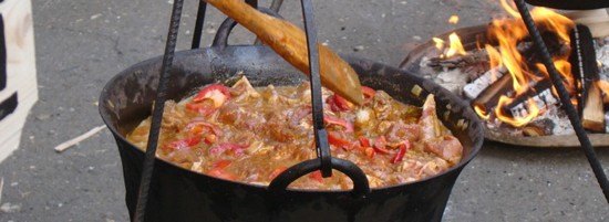 Festivalul papricaşului şi al vinului la Buziaş, la a şasea ediţie