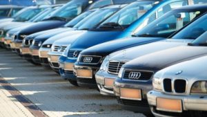 Primăria Arad scoate la licitație 37 de mașini abandonate