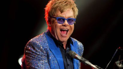 Elton John va fi producătorul unui serial muzical pentru HBO