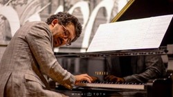 Teo Milea - "Recital pe clape albe ... şi negre +" cu piese în premieră!