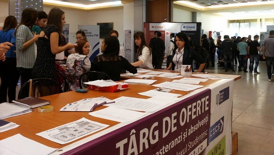 Oportunităţi de angajare la târgul "Zilele Carierei", organizat de UPT
