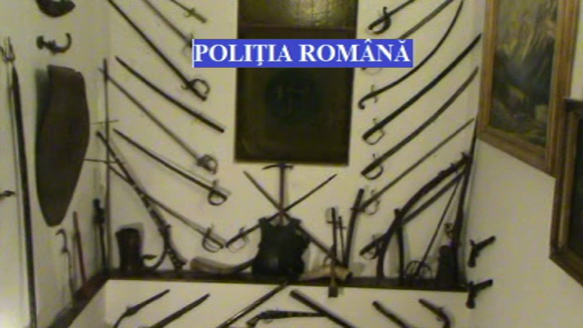 FOTO / VIDEO Obiecte de patrimoniu, descoperite de polițiștii timișeni, în urma unor percheziții