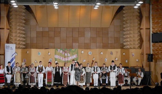 Folclor autentic la Festivalul-concurs "Topul Mărţişorului"