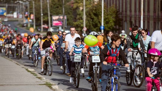 Verde pentru biciclete susţine sănătatea la "Pedalarea de Primăvară" 2015