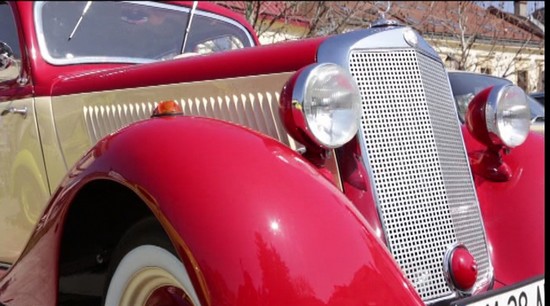 Maşini de epocă la "Retroparada Primăverii", la Timişoara şi Sânnicolau Mare