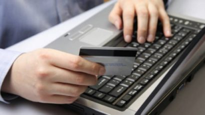BCR opreşte temporar sistemul informatic, duminică