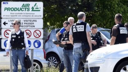 Un mort şi mai mulţi răniţi într-un atentat comis în apropiere de Lyon