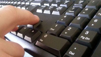 Aplicaţie informatică pentru persoanele cu deficienţe de vedere