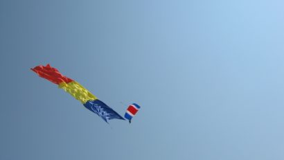 Show aviatic și spectacol pirotehnic pe aeroportul din Caransebeș