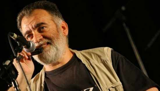 Alexandru Andrieş cântă "Muzică de divorţ" la Timişoara