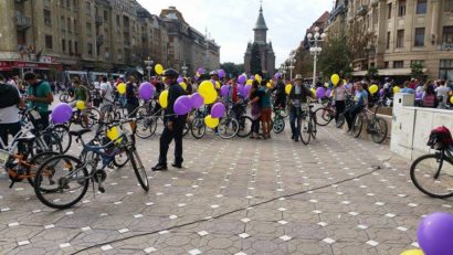 FOTO / Sute de timișoreni au venit să pedaleze la Numărătoarea de Toamnă