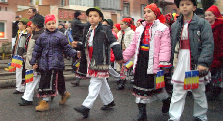 Paradă militară, folclor și artificii la Deva. Nicolae Furdui Iancu la Hunedoara. PROGRAM