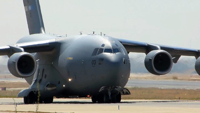 Avion NATO, pus la dispoziţia transferurilor de răniţi din ‘Colectiv’
