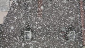 Informare meteo de vreme rece, ninsori și vânt la munte