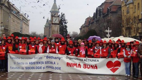 Flashmob de Ziua Internaţională a Voluntariatului, în cadrul Galei Voluntarilor 2015