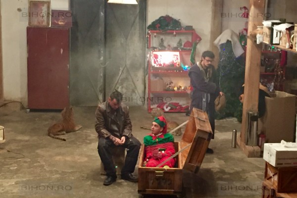 A treia seară a Festivalului Internaţional "Scena ca o Stradă", cu spectacole ale teatrelor din Oradea şi Bacău, pe scena din Reşiţa