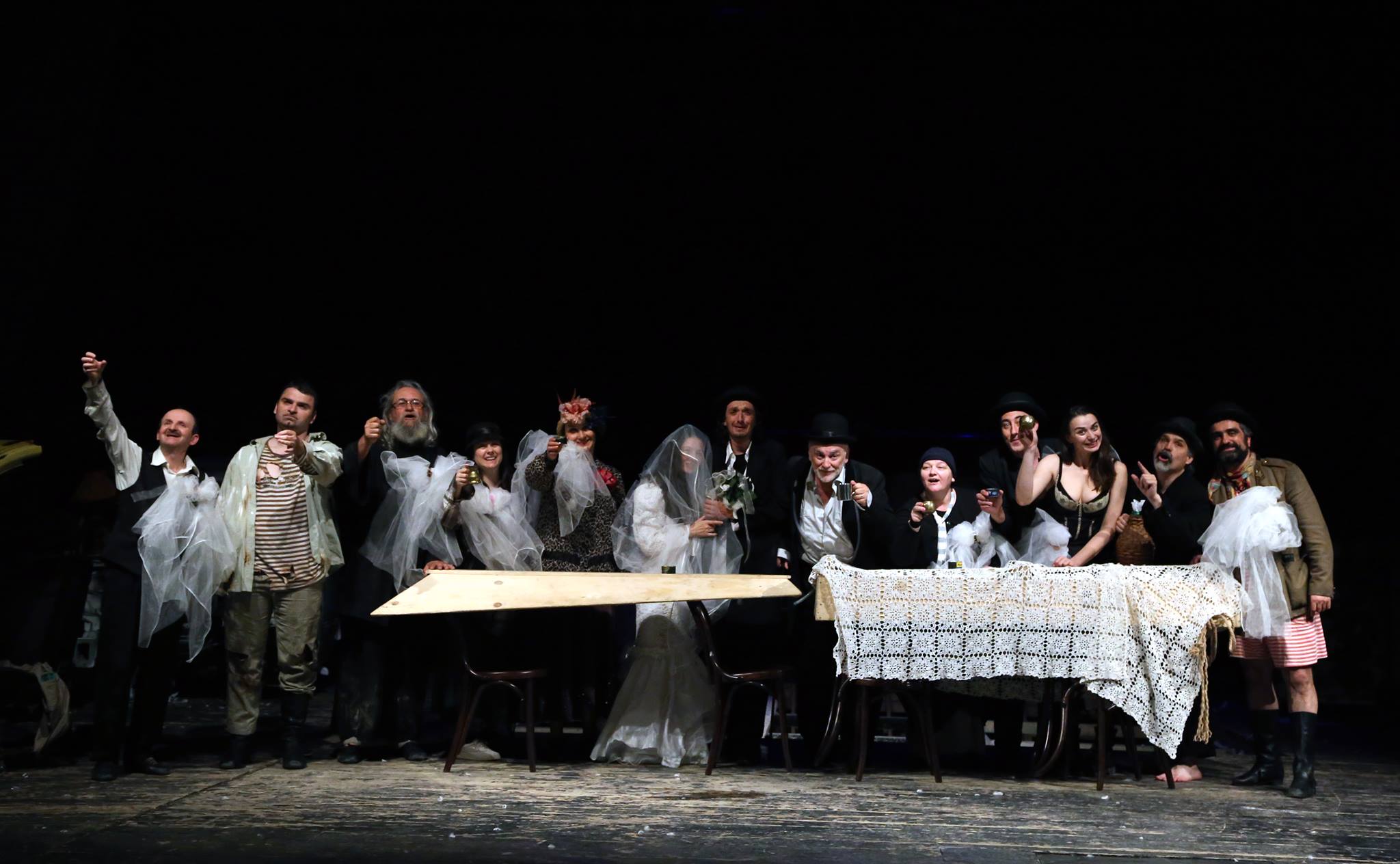 Seara teatrelor din Tg.Jiu și Sighișoara, pe scena Festivalului ”Scena ca o Stradă” - Reșița