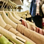 Expozanţi din România şi Ungaria, la Salonul Industriei Uşoare de la Timişoara