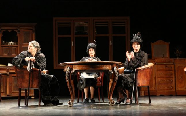 "Gaiţele" de I.D.Kiriţescu, pe scena Teatrului Clasic "Ioan Slavici"