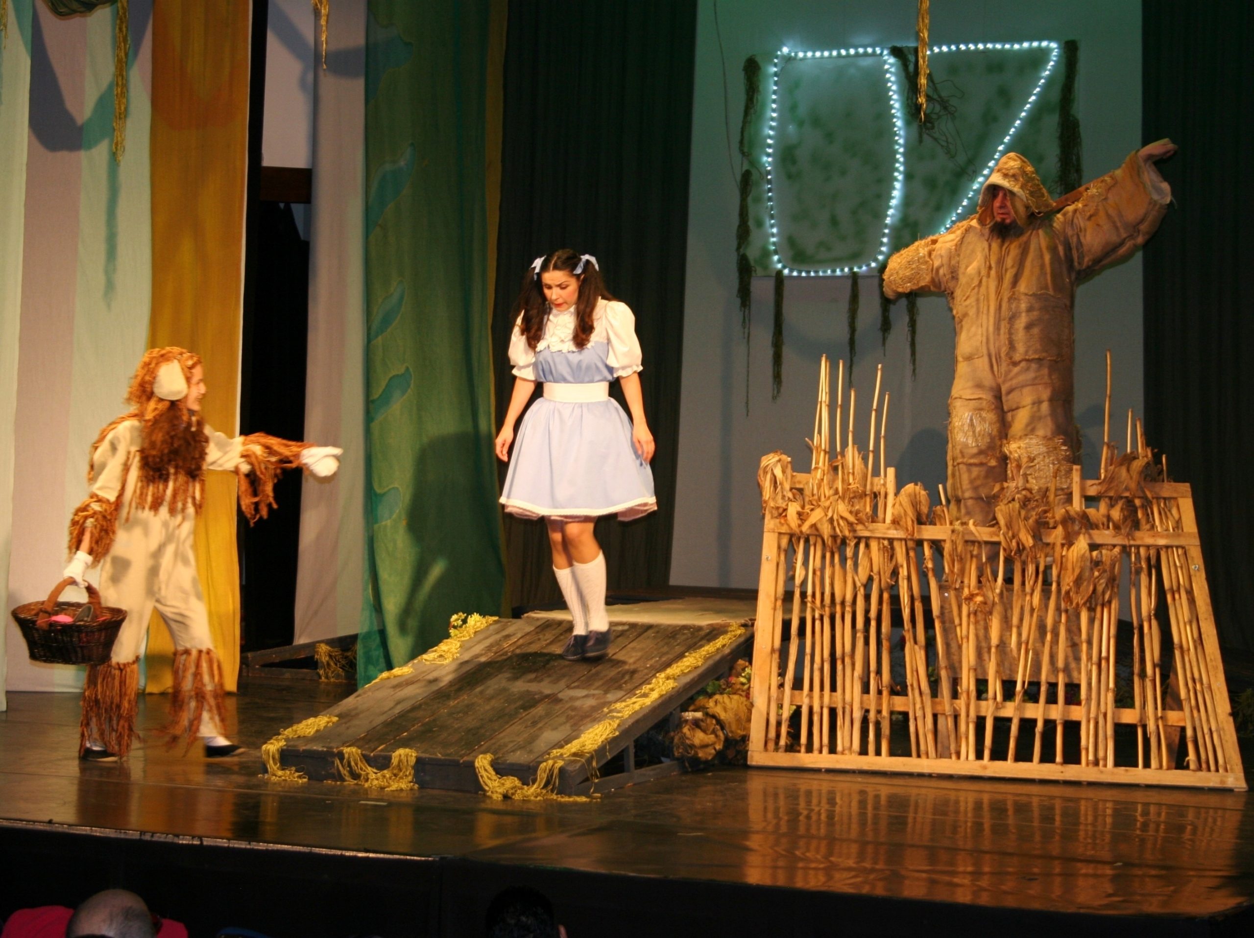 "Vrăjitorul din Oz" - spectacol pentru copii -  la Teatrul de Vest