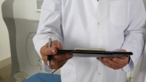 Scădere masivă a concediilor medicale în Timiș