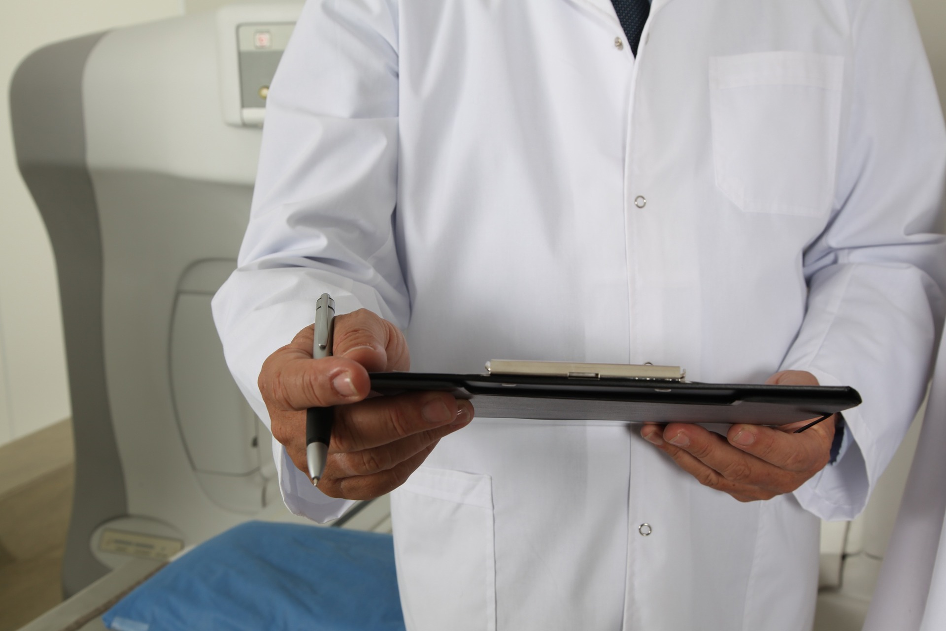 Scădere masivă a concediilor medicale în Timiș