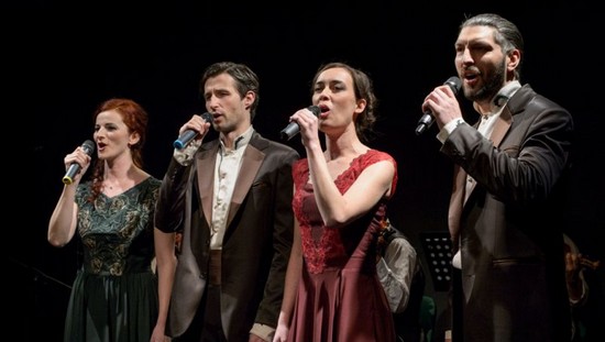 Serată muzicală la Teatrul Maghiar Timişoara: Shake Kvartett în "Zi-i!"