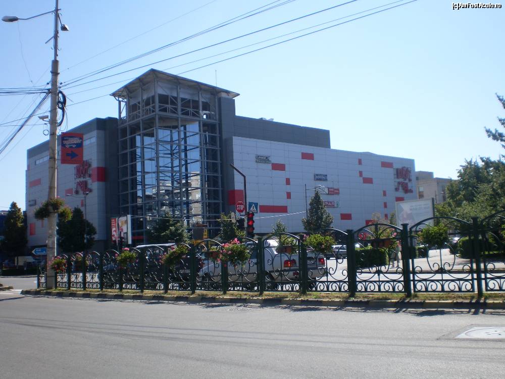 Cenaclul literar "Sămânţa ta de vorbă" porneşte la drum la Deva Mall