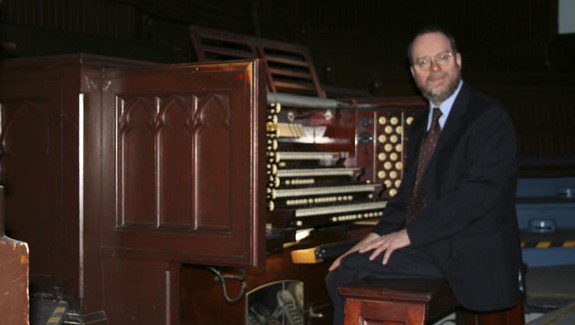 Concert de orgă gratuit  Philip Crozier (Canada), la Bazilica Romano-Catolică "Înălţarea Fecioarei Maria"