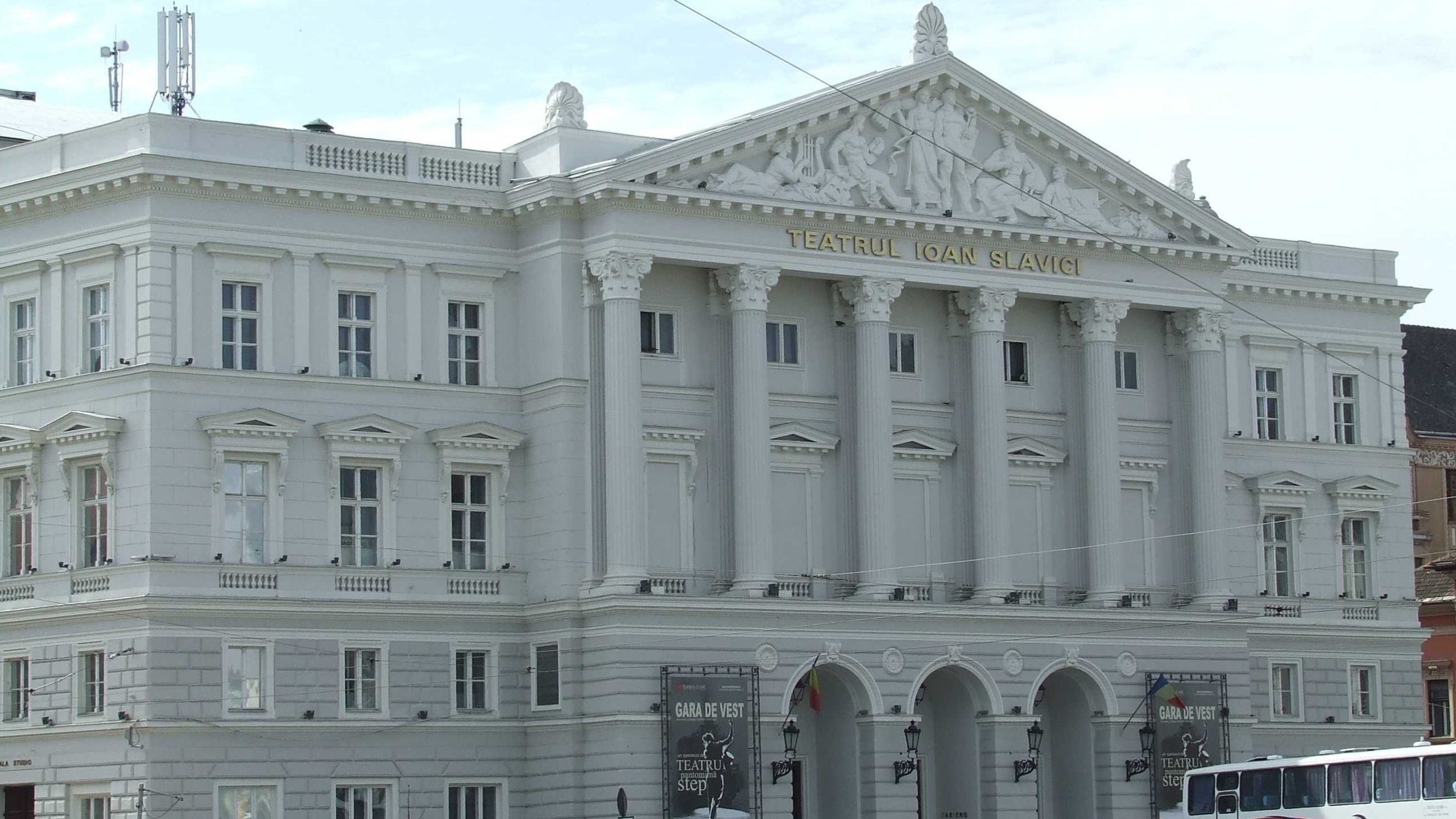 Zilele Porţilor Deschise la Teatrul Clasic "Ioan Slavici"