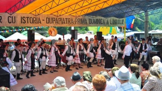 Eveniment de suflet în comuna Buceș din Județul Hunedoara: ”Întâlnirea moților cu istoria”