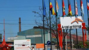Plăți compensatorii pentru angajații de la ArcelorMittal Hunedoara