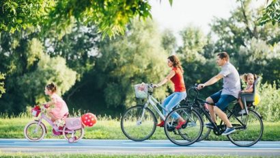 Plimbare în familie cu bicicleta la ”Arad Family Bike”