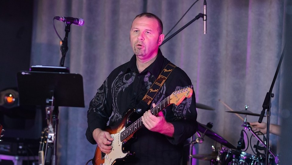 Concert "Marius Dobra Band" în "English Pub"