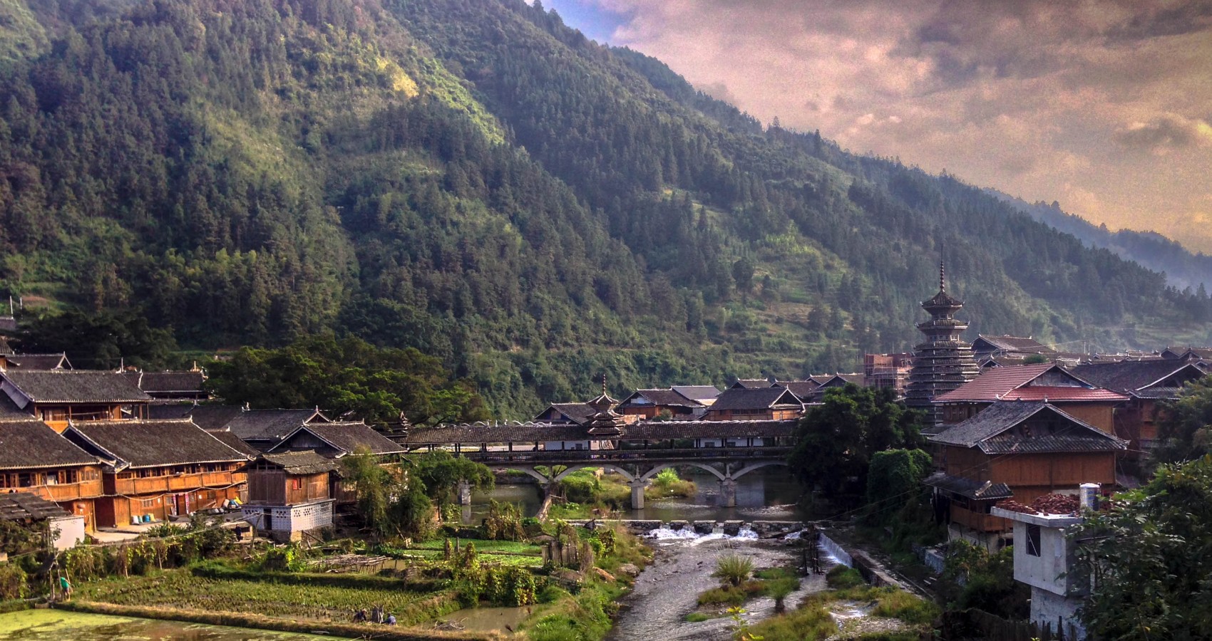 Expoziţie de Fotografie "Guizhou - China", la Muzeul de Artă