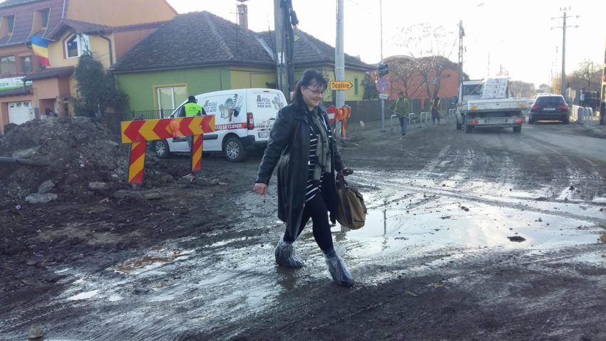 ?? Șantierul de pe Calea Martirilor, coșmarul timișorenilor. Cum sunt obligați oamenii să circule în zonă? ?? Șantierul de pe Calea Martirilor, coșmarul timișorenilor. Cum sunt obligați oamenii să circule în zonă?