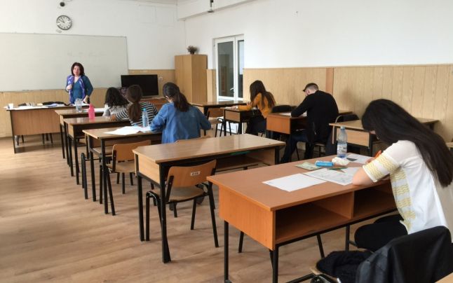 Niciun elev eliminat în prima probă de simulare a Evaluării Naționale în Timiș