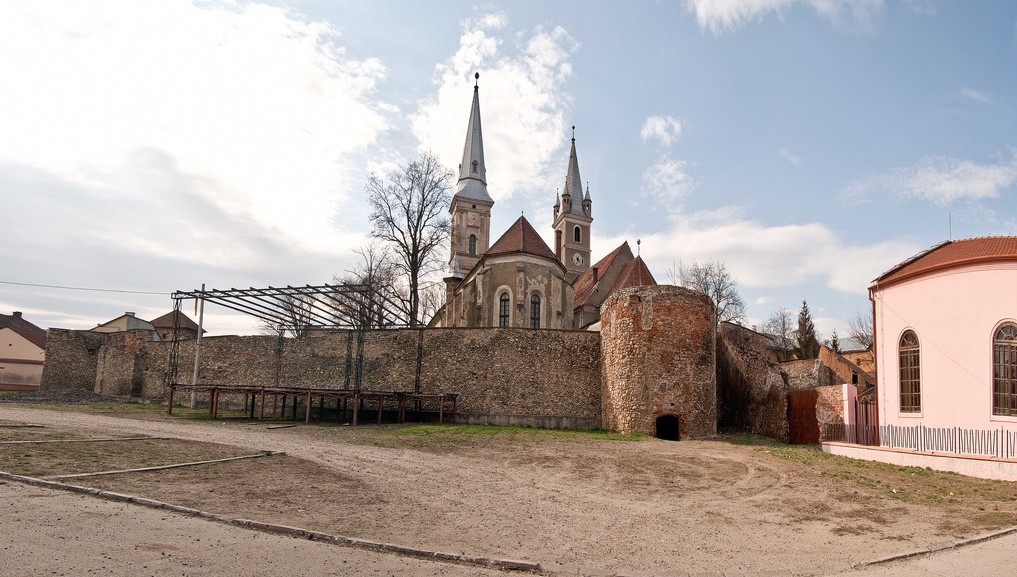 Mike Godoroja & Blue Spirit – Spectacol Multimedia în Cetatea Medievală