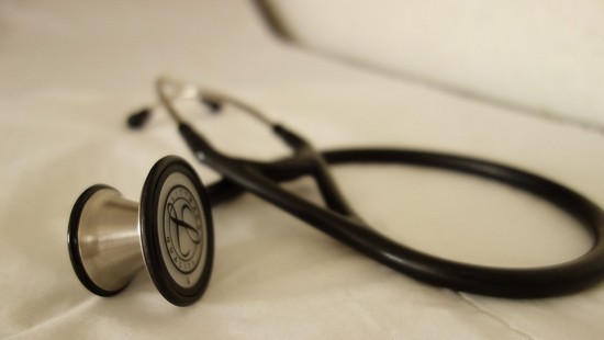 Medicii militari timişoreni acordă consultaţii gratuite în comuna Urseni