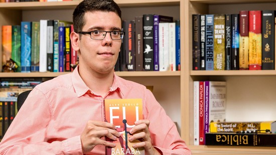 Lansare de carte la librăria Esotera: romanul de debut al lui Alex Szollo, ”Eu, Baraba”