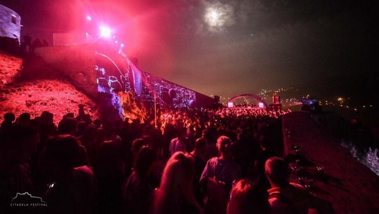 Artiști de top ai muzicii electronice, la a doua ediție a Festivalului Citadela de la Deva