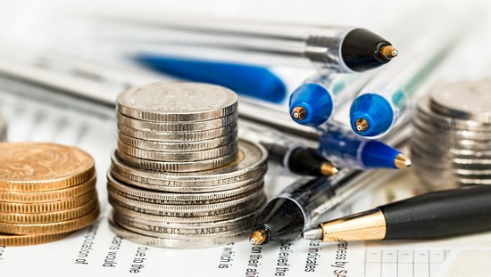 Atelier online de educație financiară pentru tineri, gratuit, la Cafeneaua tinerilor