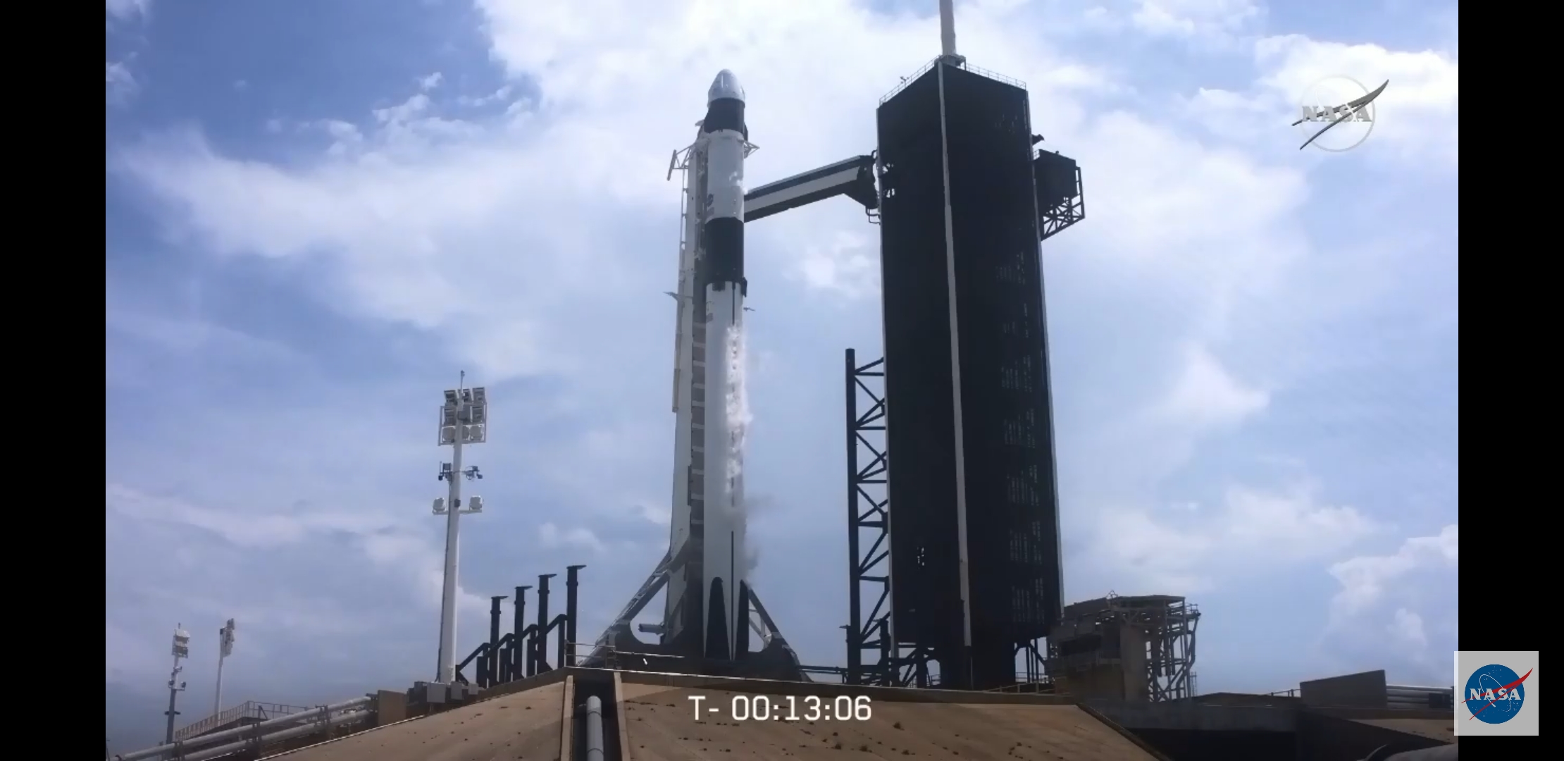 SpaceX și NASA au trimis doi astronauți americani în spațiu SpaceX și NASA au trimis doi astronauți americani în spațiu