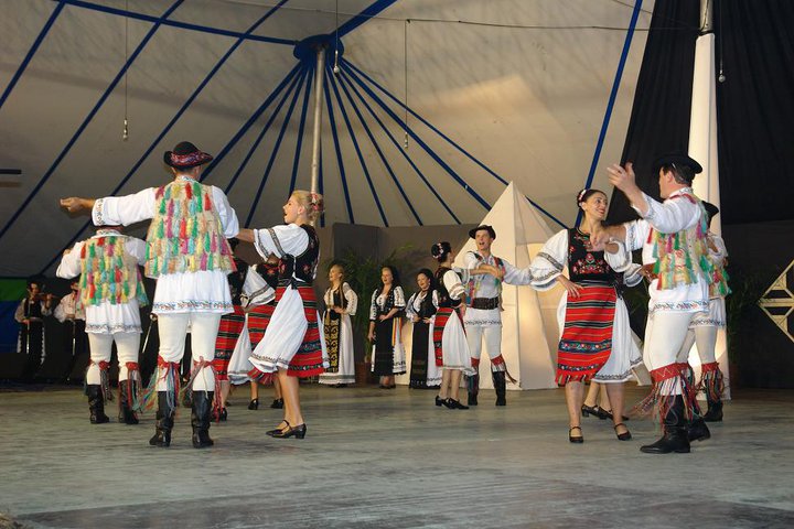 Un nou festival începe mâine la Deva ,“Festivalul de Folclor al Cetăţii” / PROGRAM