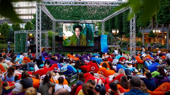 Flight Cinema – seri de film în parcul Iulius Town Timișoara