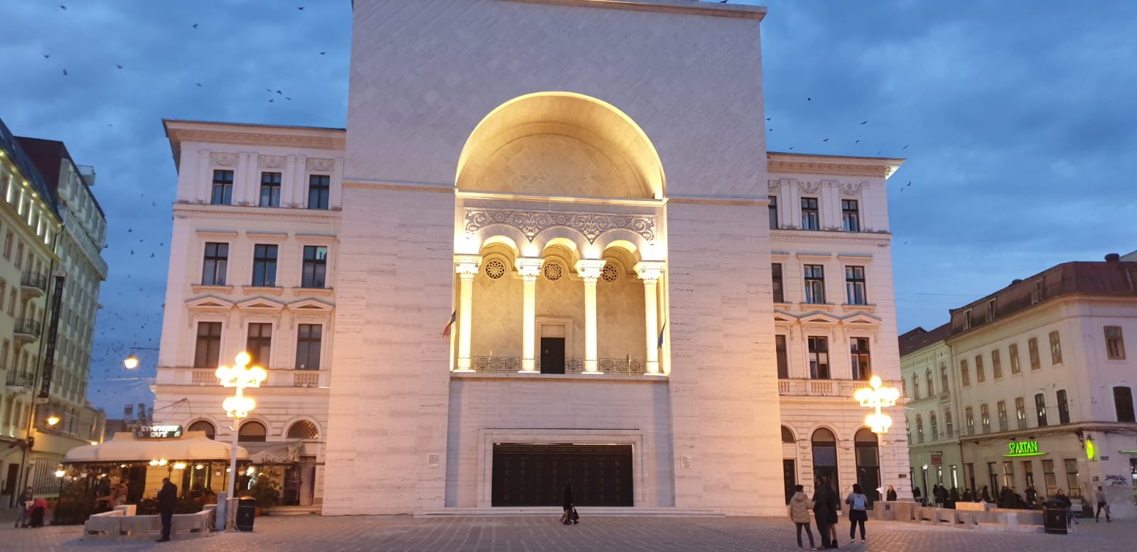 Expoziție și tururi ghidate despre stilul arhitectural neoromânesc în Capitala Europeană a Culturii