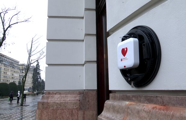 Primul defibrilator automat instalat în centrul Timișoarei