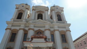 Clopotele Domului Romano-Catolic din Timișoara răsună în memoria Papei Francisc